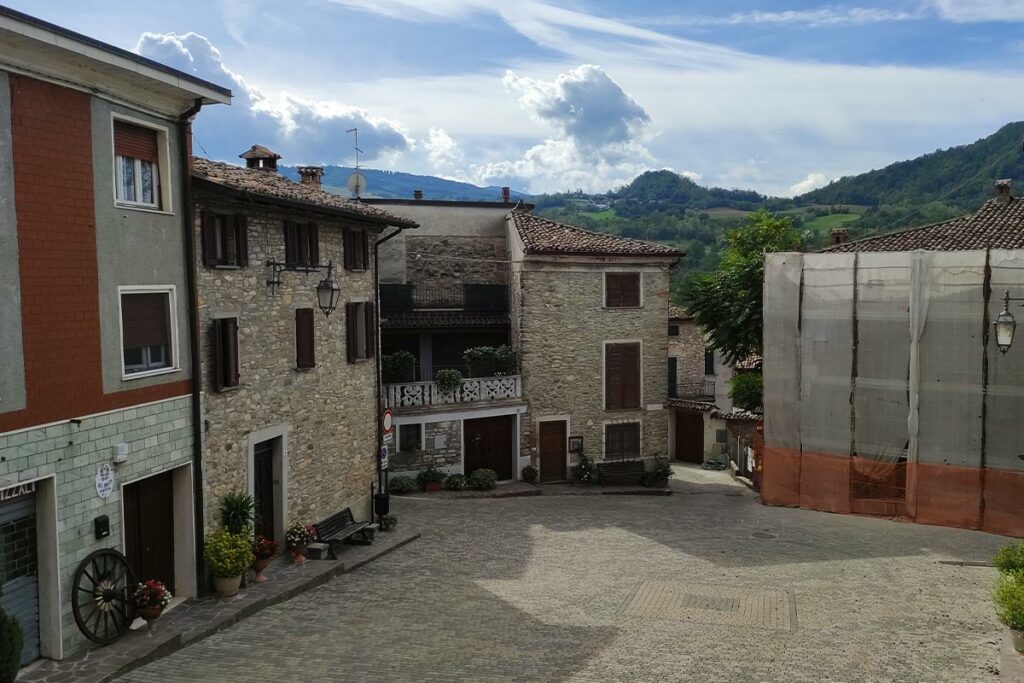 Borgo medievale di Caminata