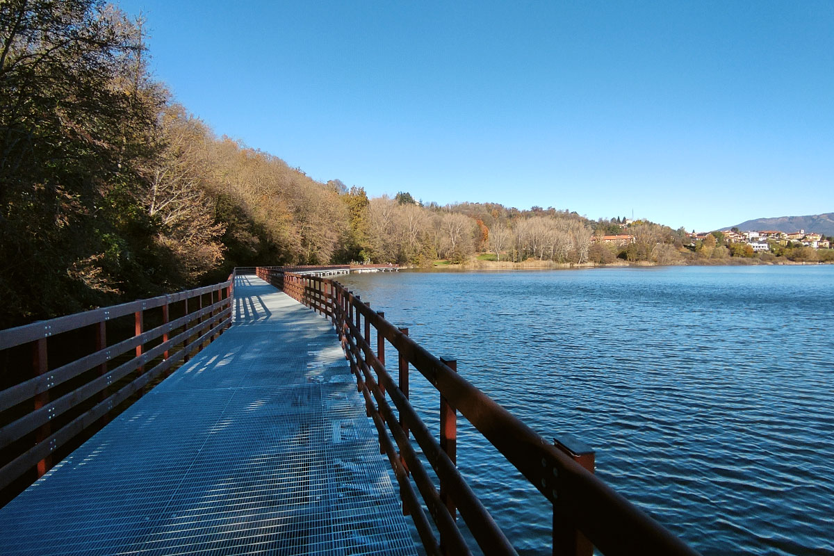 Nuova passerella sul Lago di Comabbio