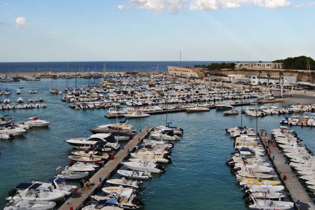 Vista sul porto di Otranto in Salento